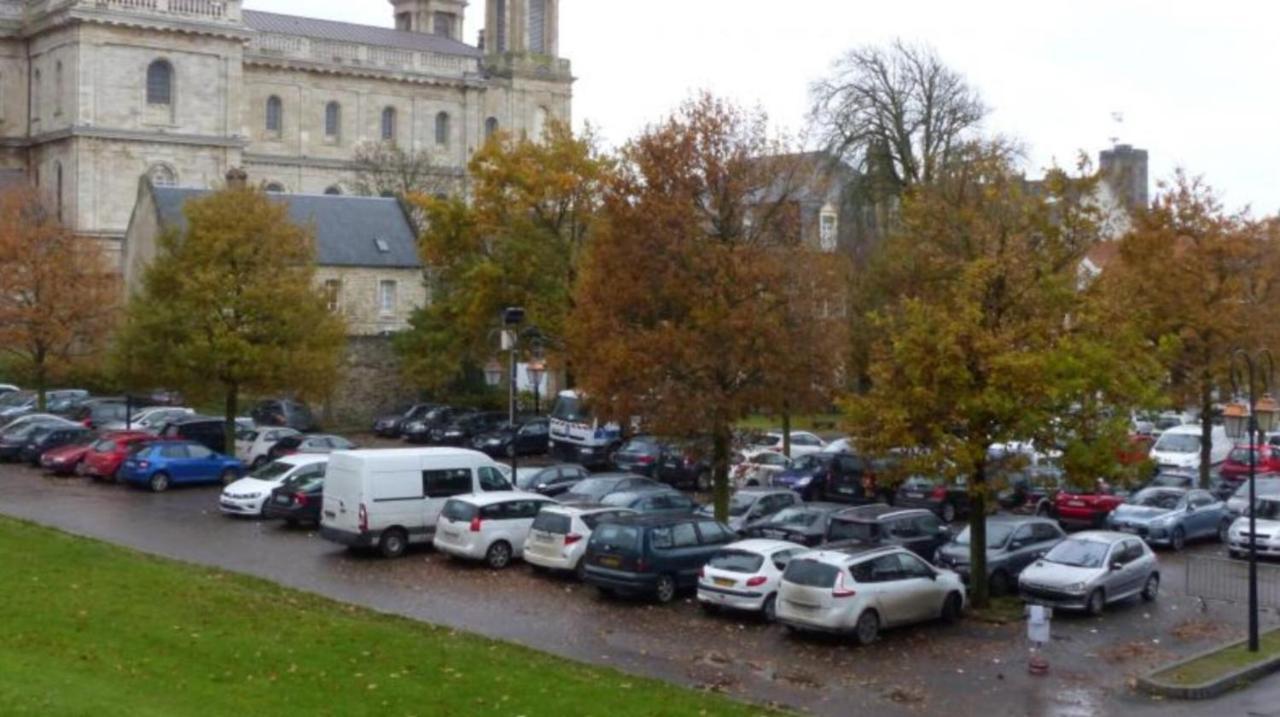 Studio 2 pers en vieille ville parking gratuit - by La Source d'OrFée Boulogne-sur-Mer Exterior foto